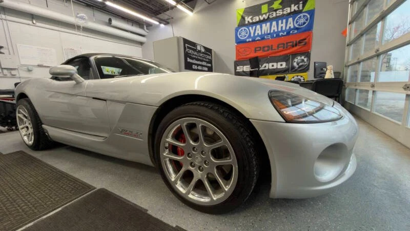 2005 Dodge Viper 3rd Gen - Image 2 of 20