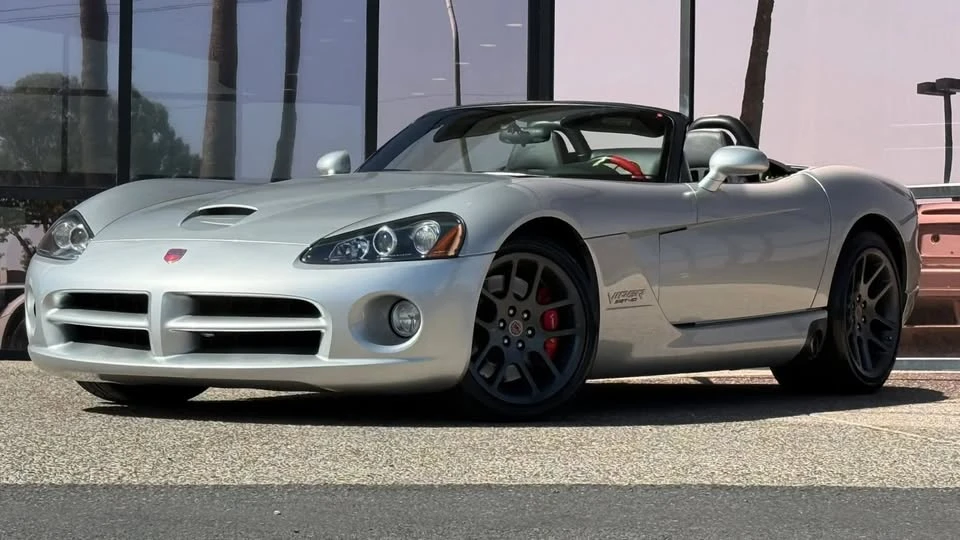2005 Dodge Viper 3rd Gen - Image 2 of 20