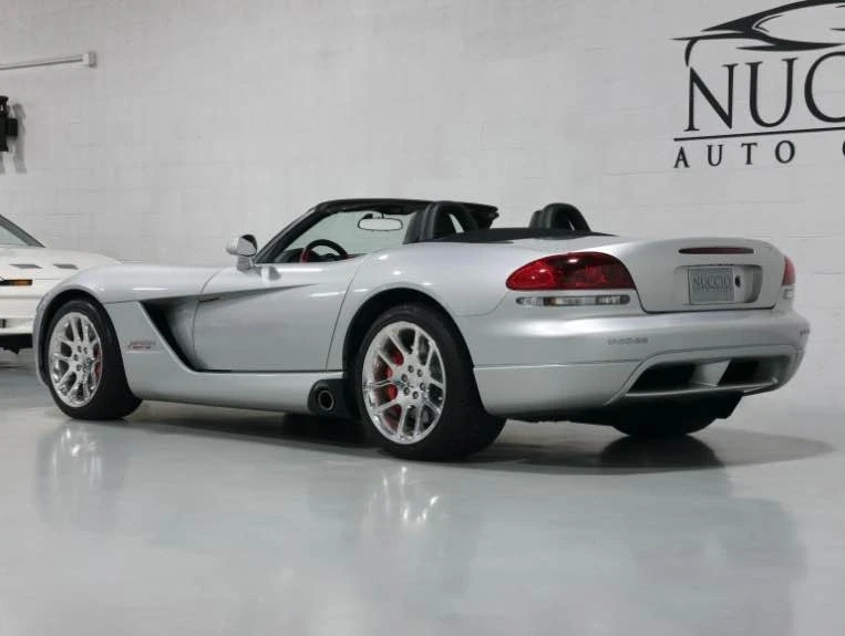 2005 Dodge Viper 4th Gen - Image 13 of 20