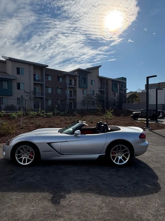 2005 Dodge Viper 3rd Gen - Image 4 of 13