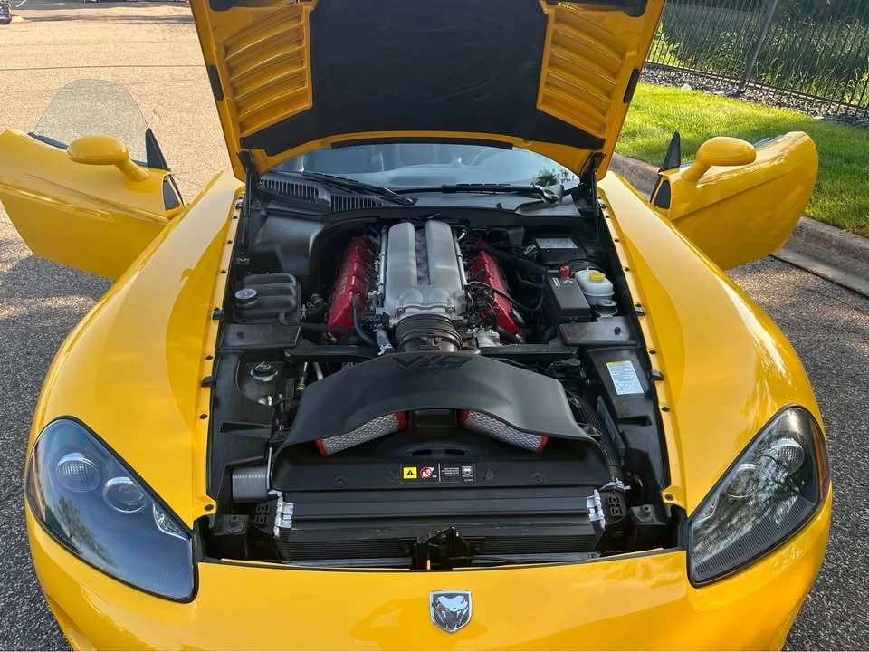 2005 Dodge Viper 3rd Gen - Image 3 of 11