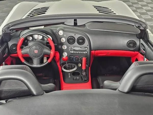 2005 Dodge Viper 3rd Gen - Image 11 of 17