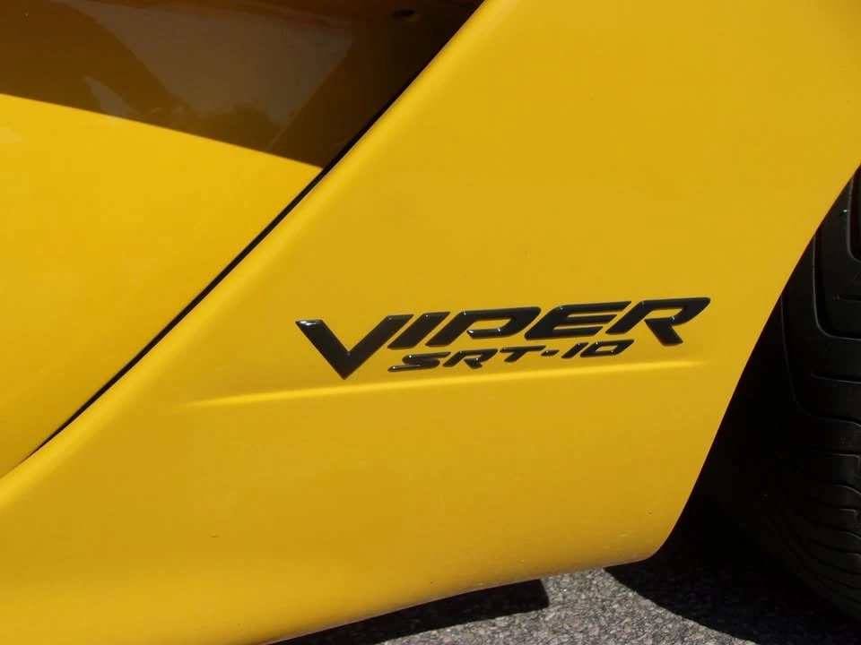 2005 Dodge Viper 3rd Gen - Image 14 of 16