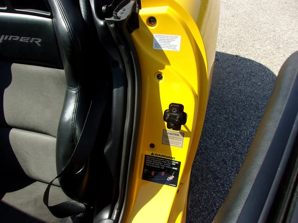 2005 Dodge Viper 3rd Gen - Image 4 of 16