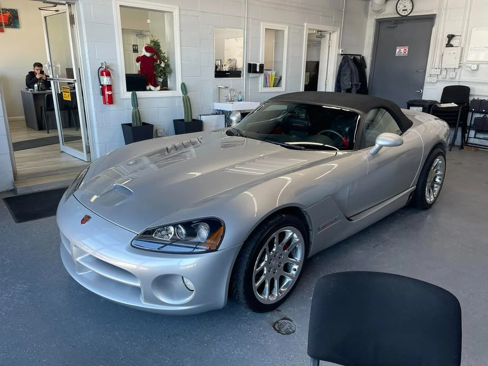 2005 Dodge Viper 4th Gen - Image 4 of 17