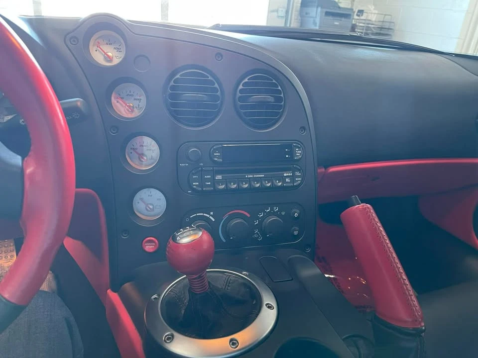 2005 Dodge Viper 4th Gen - Image 12 of 17