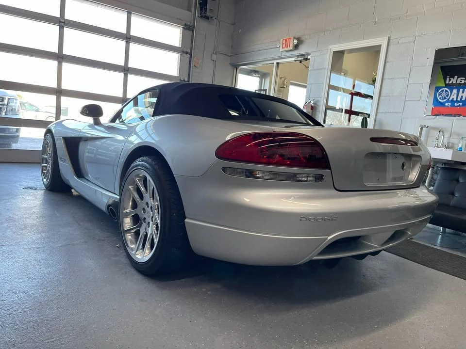 2005 Dodge Viper 4th Gen - Image 5 of 17