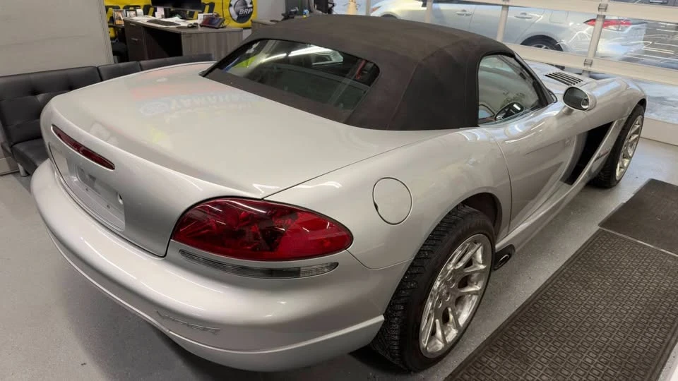 2005 Dodge Viper 3rd Gen - Image 9 of 10