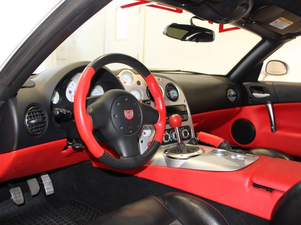 2005 Dodge Viper 3rd Gen - Image 11 of 20