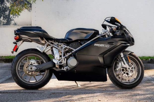2005 Ducati 749 - Image 3 of 6