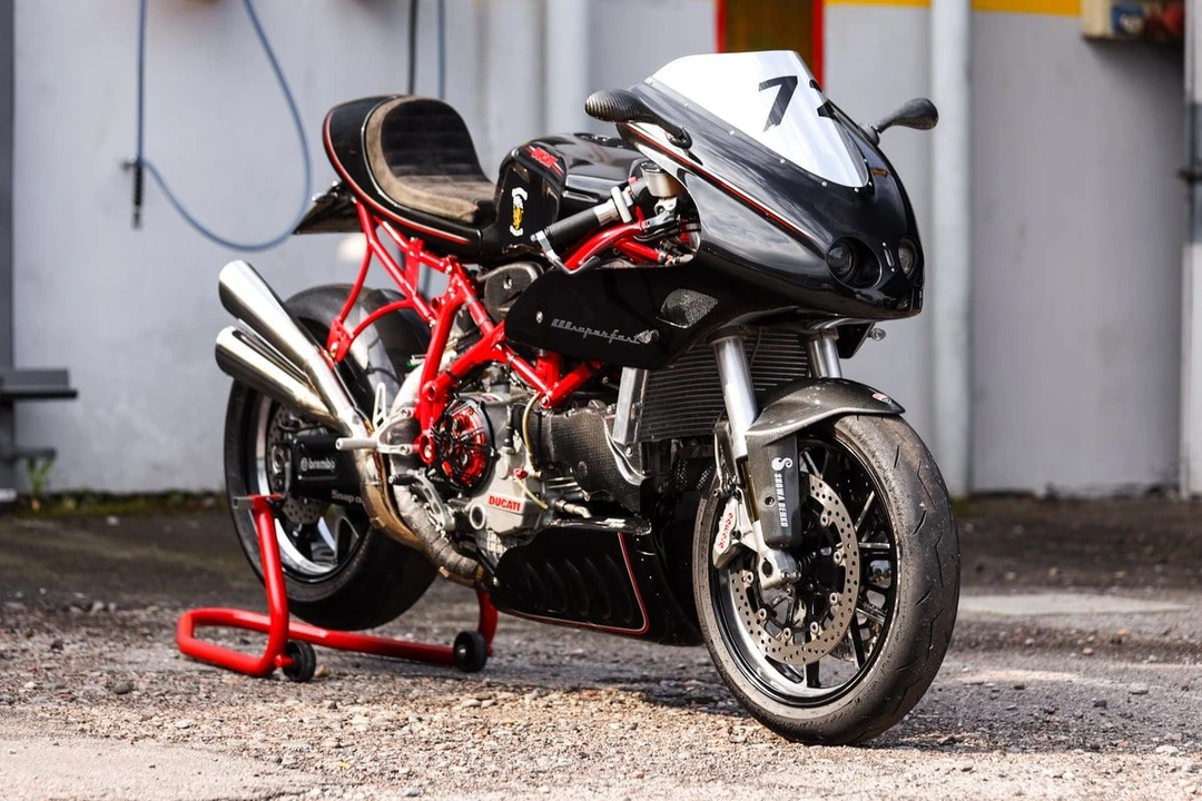 2005 Ducati 999 - Image 2 of 30