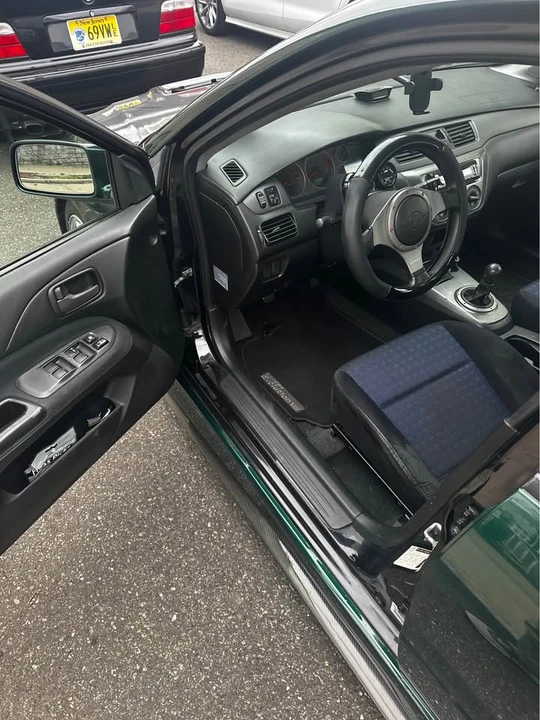 2005 Mitsubishi Lancer - Image 4 of 10