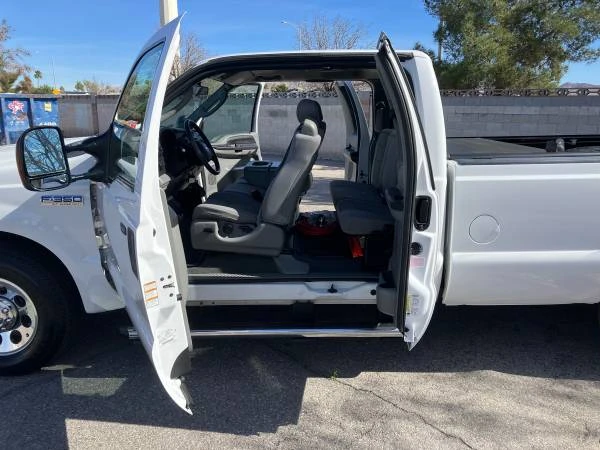 2005 Ford Super Duty 1st Gen - Image 5 of 14