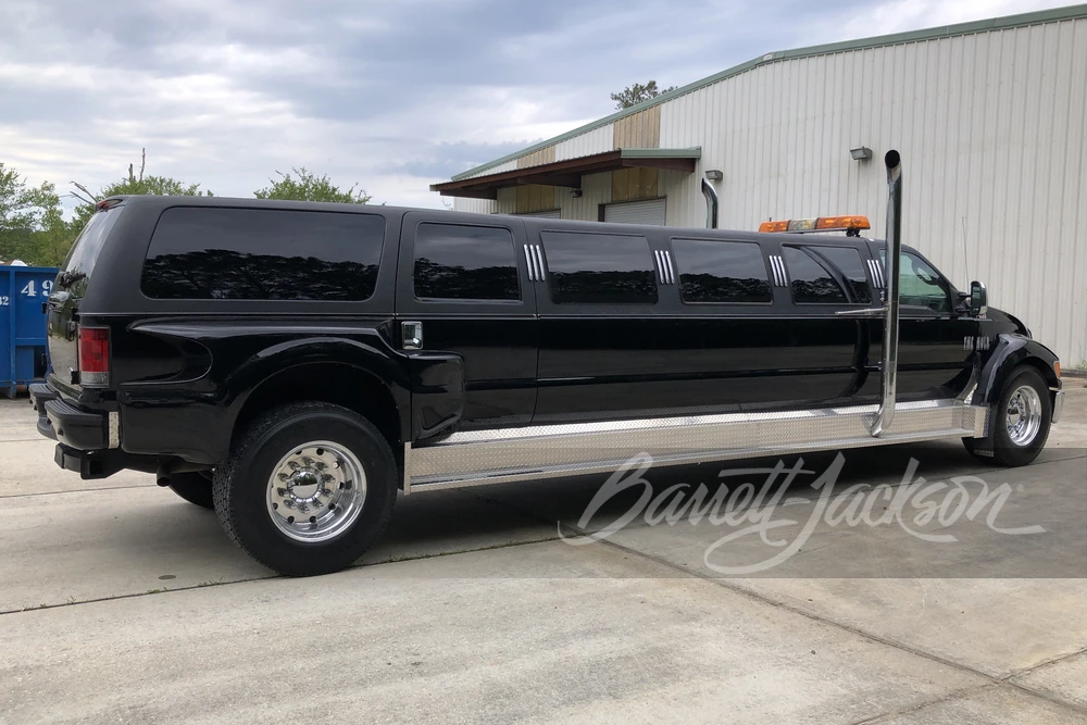 2005 Ford Excursion - Image 11 of 12