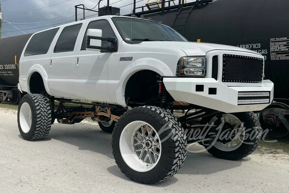 2005 Ford Excursion - Image 8 of 12