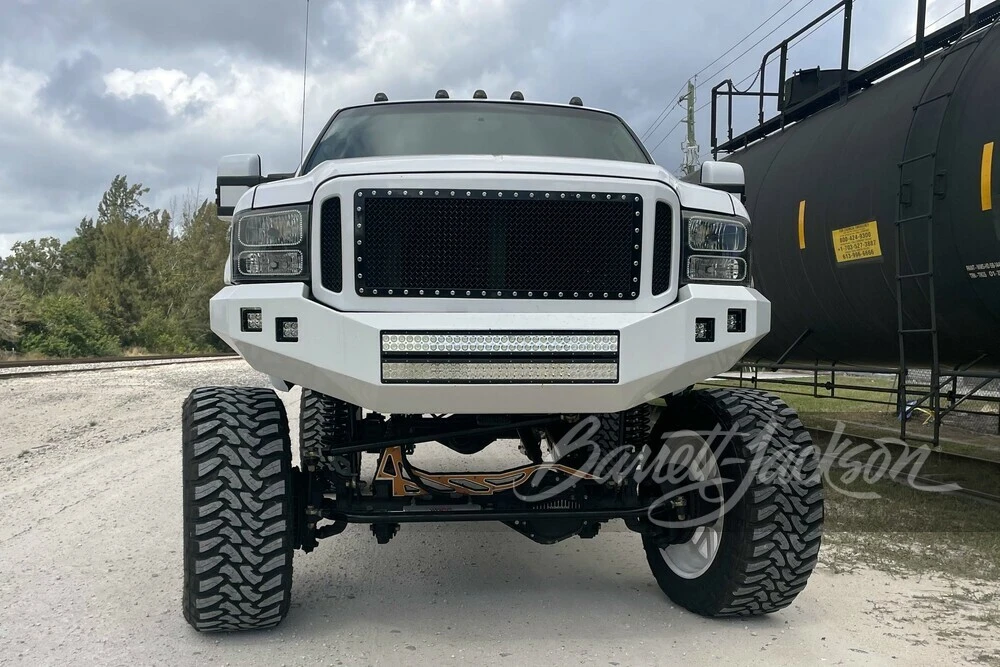 2005 Ford Excursion - Image 9 of 12