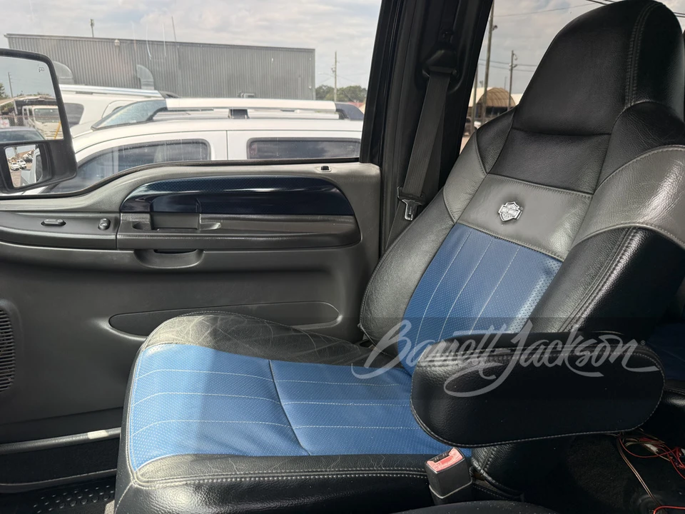 2005 Ford Super Duty 1st Gen - Image 19 of 30