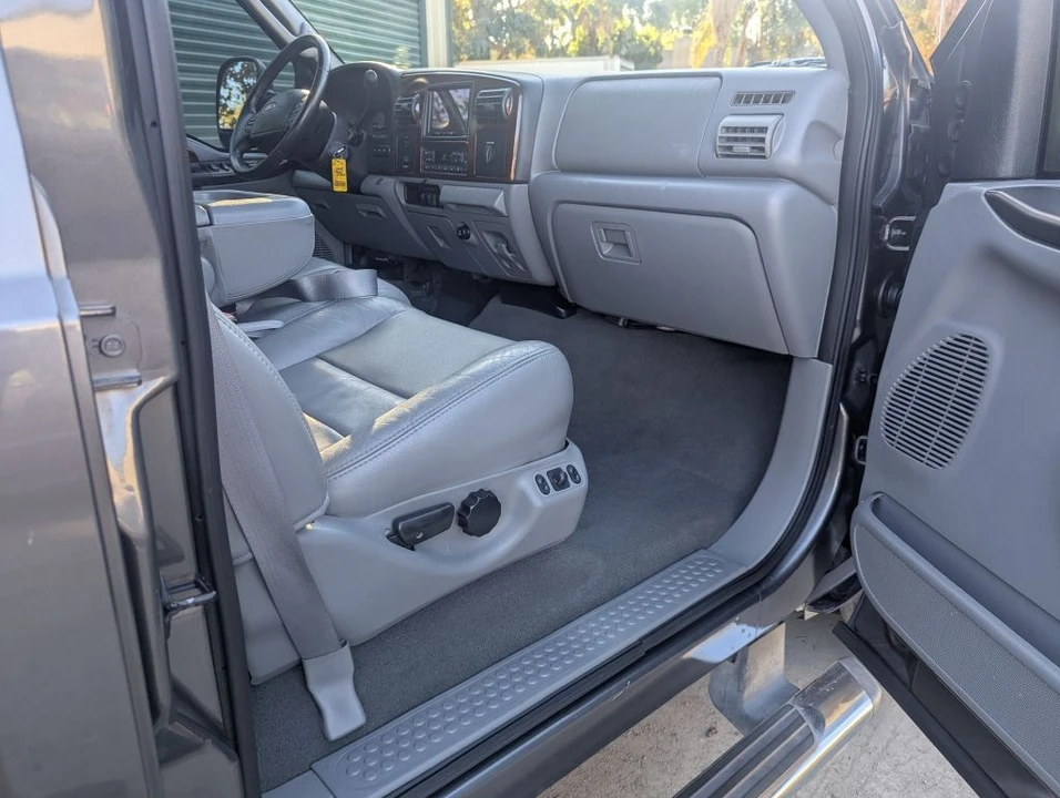 2005 Ford Super Duty 1st Gen - Image 13 of 17