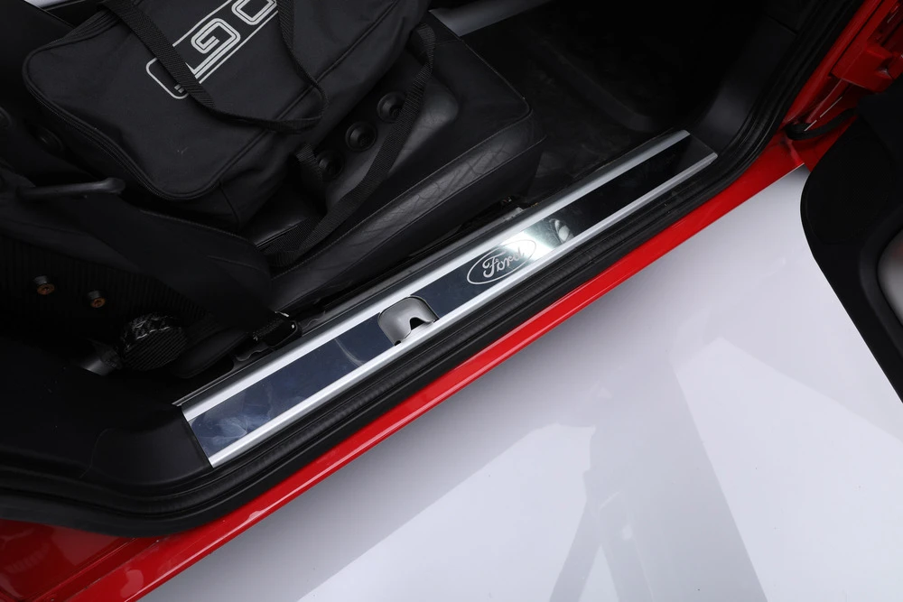 2005 Ford GT 1st Gen - Image 17 of 31