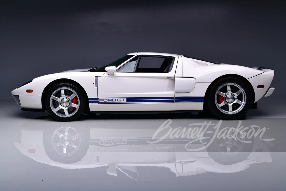 2005 Ford GT 1st Gen - Image 19 of 31
