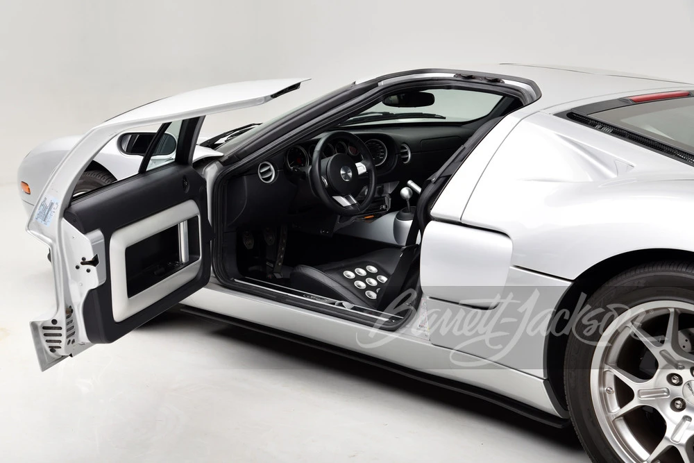 2005 Ford GT 1st Gen - Image 19 of 31