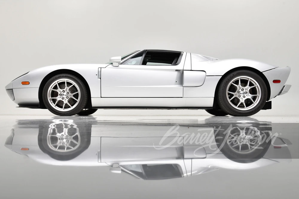 2005 Ford GT 1st Gen - Image 26 of 31