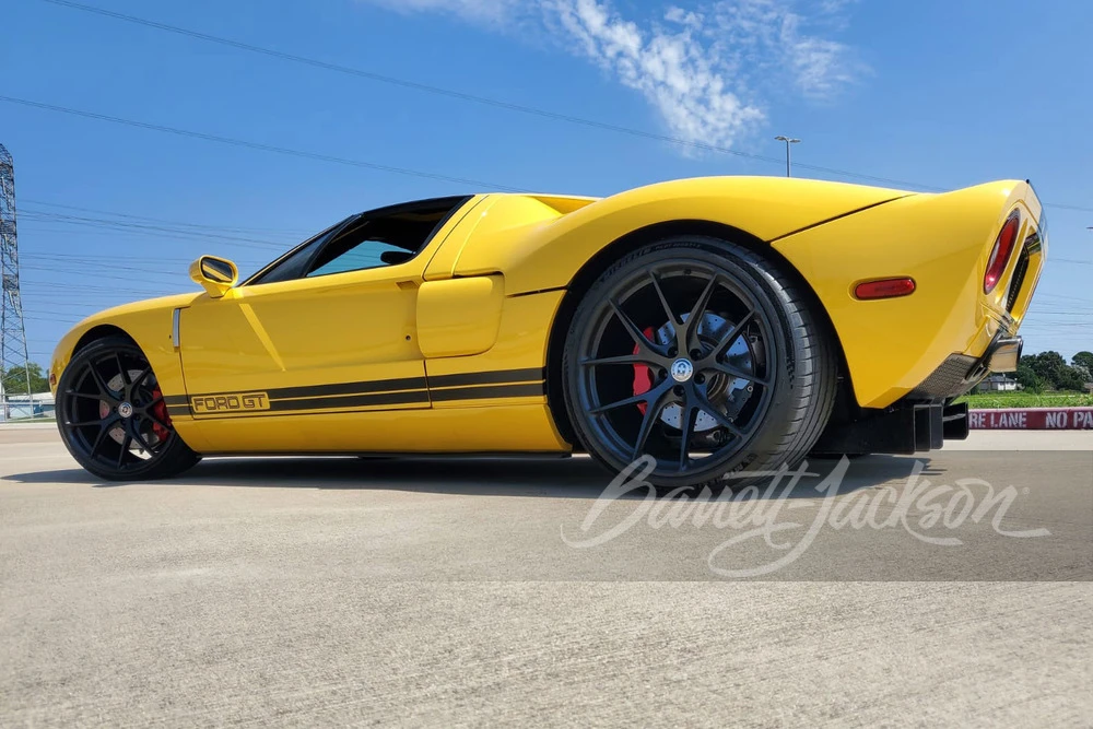 2005 Ford GT 1st Gen - Image 15 of 31