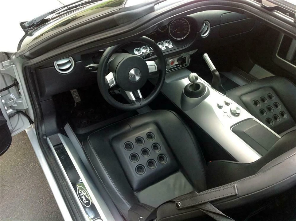 2005 Ford GT 1st Gen - Image 3 of 4