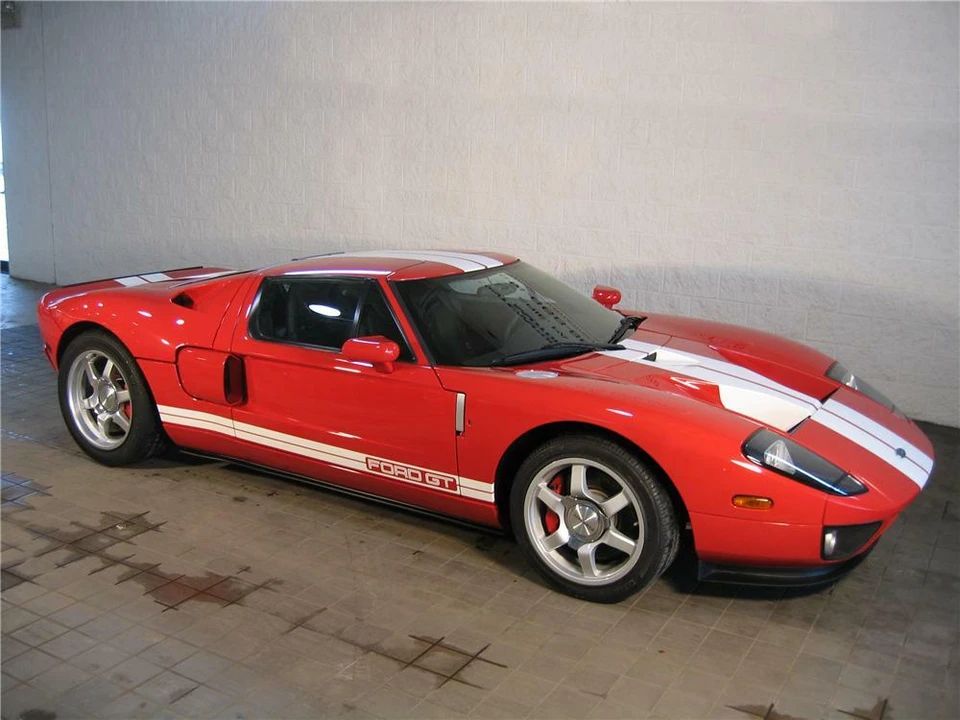 2005 Ford GT 1st Gen - Image 2 of 5