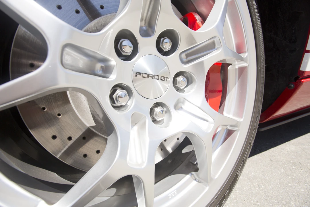 2005 Ford GT 1st Gen - Image 23 of 31