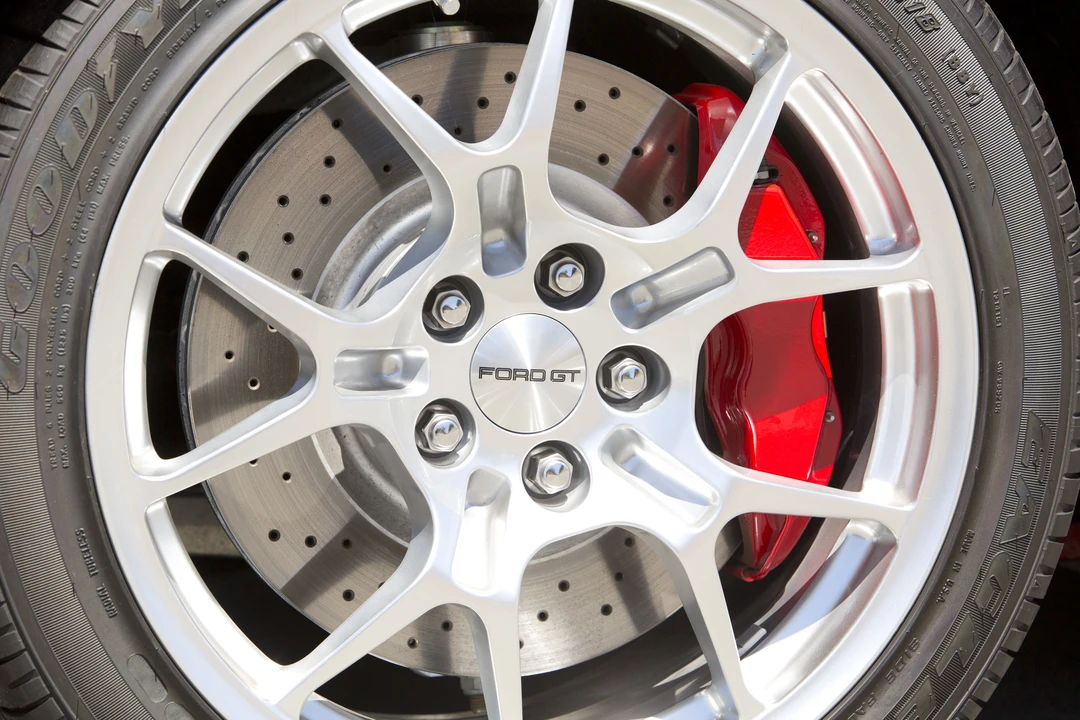 2005 Ford GT 1st Gen - Image 26 of 31
