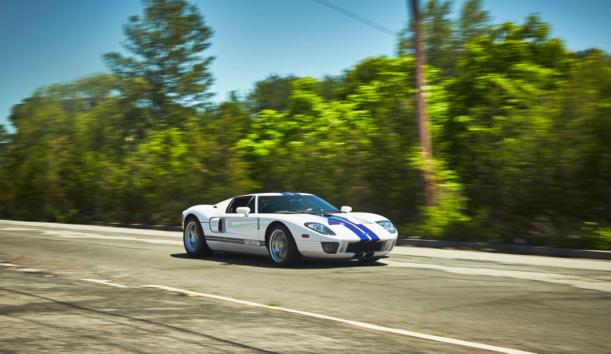 2005 Ford GT 1st Gen - Image 18 of 31