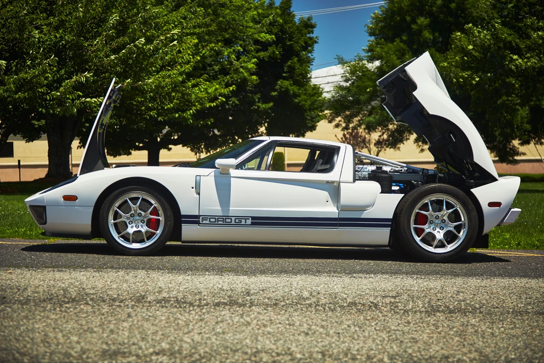 2005 Ford GT 1st Gen - Image 15 of 31