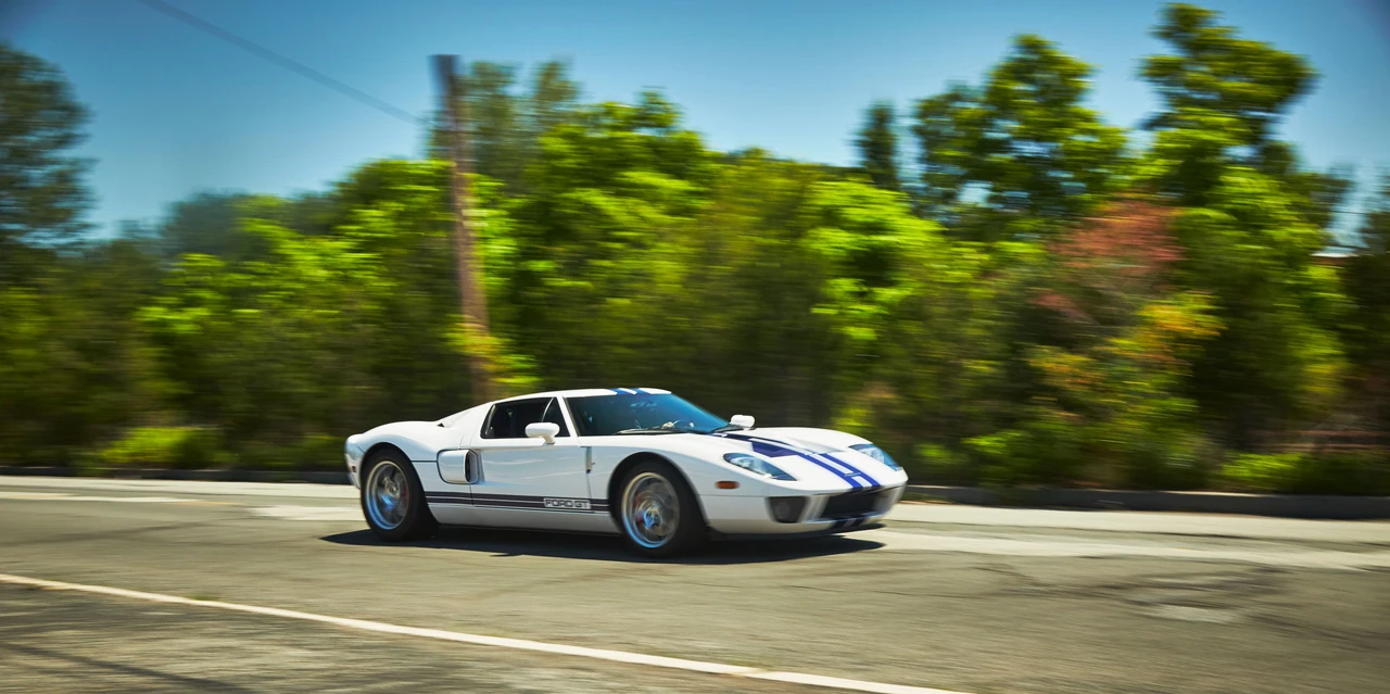 2005 Ford GT 1st Gen - Image 17 of 31