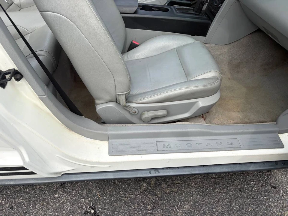 2005 Ford S197 Mustang - Image 13 of 15
