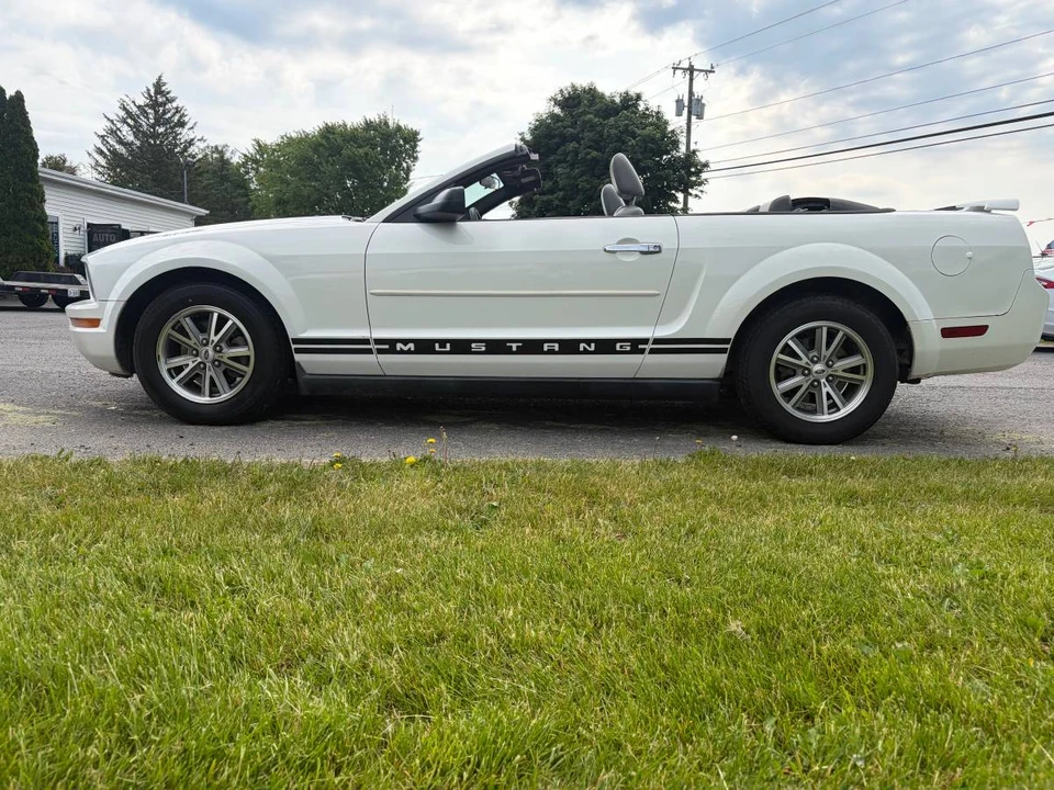 2005 Ford S197 Mustang - Image 2 of 15