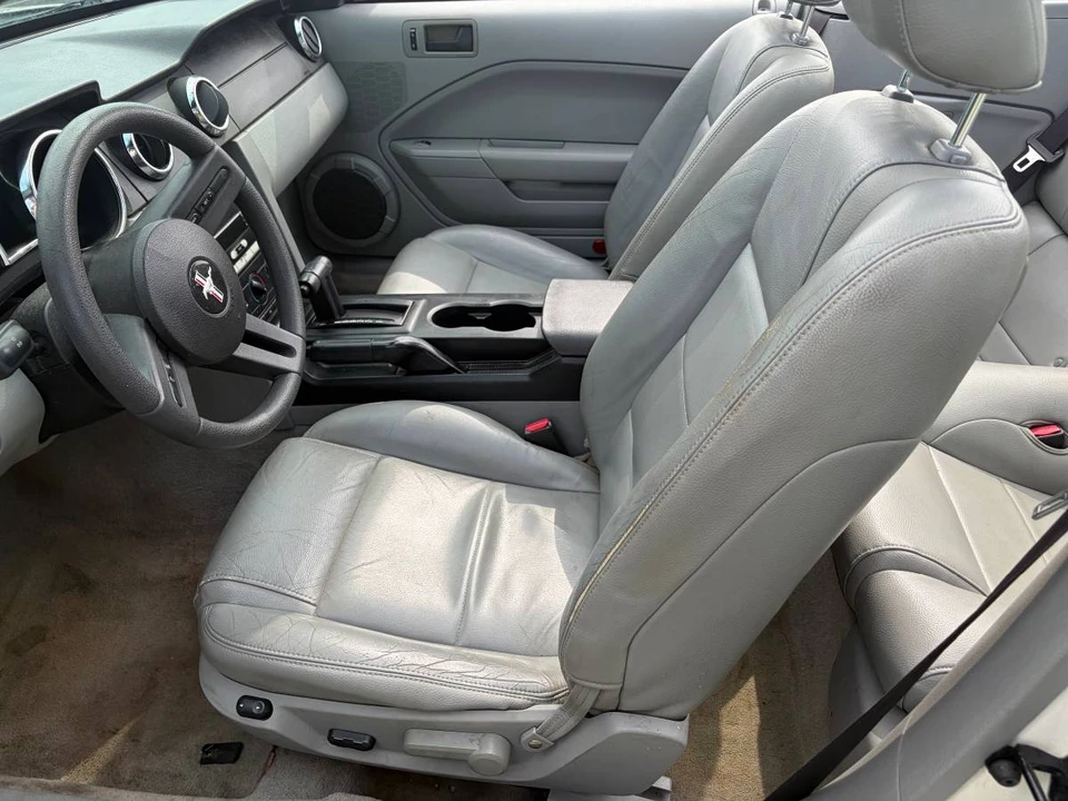 2005 Ford S197 Mustang - Image 11 of 15