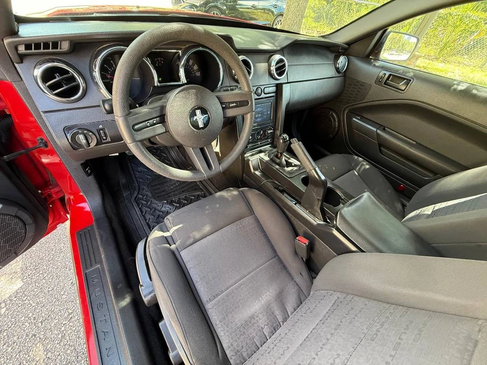 2005 Ford S197 Mustang - Image 14 of 21
