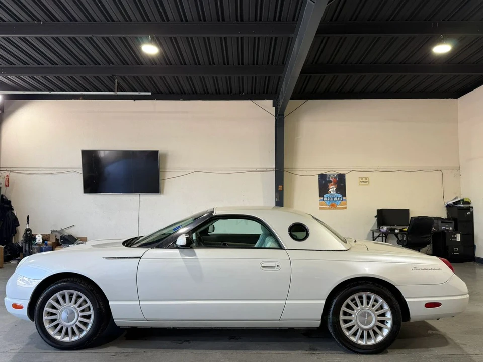 2005 Ford Thunderbird 11th Gen - Image 5 of 16