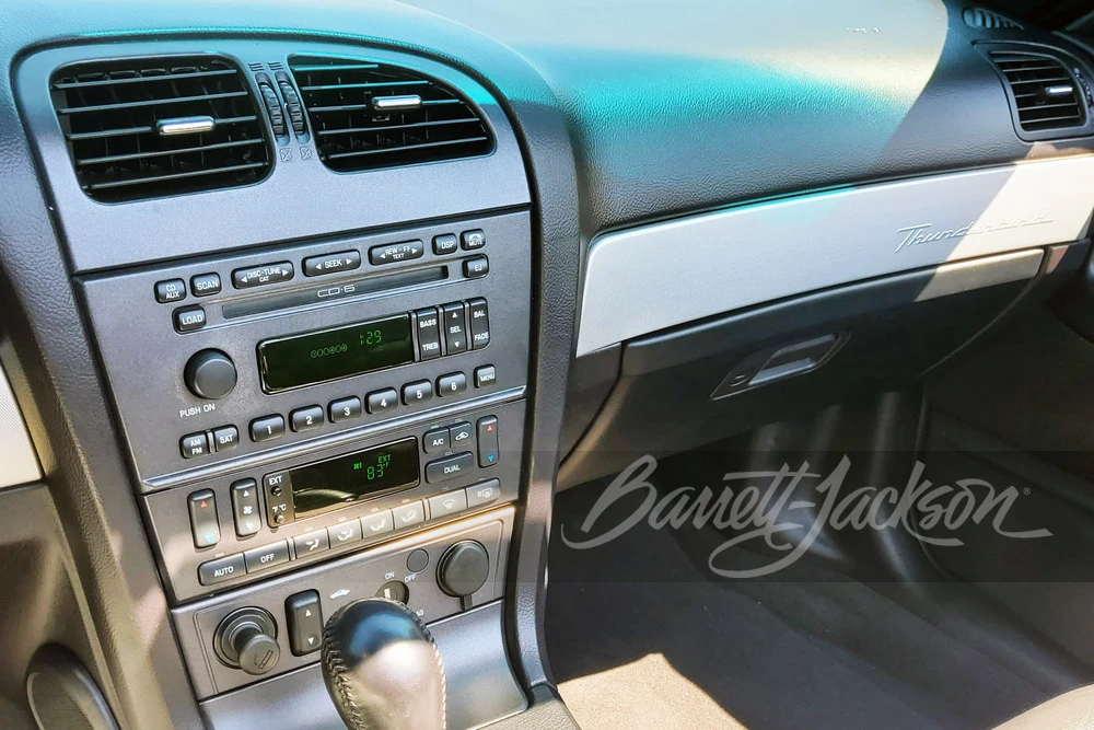 2005 Ford Thunderbird 11th Gen - Image 15 of 24