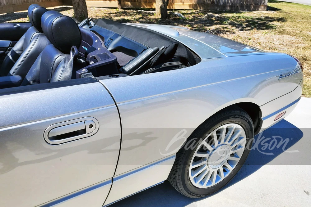 2005 Ford Thunderbird 11th Gen - Image 17 of 24