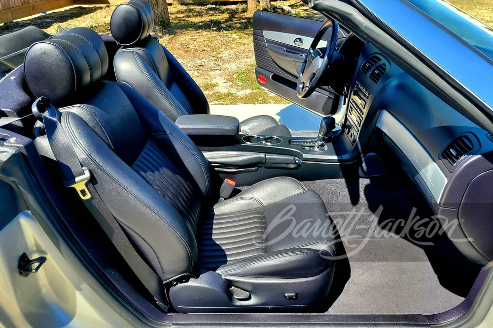 2005 Ford Thunderbird 11th Gen - Image 18 of 24