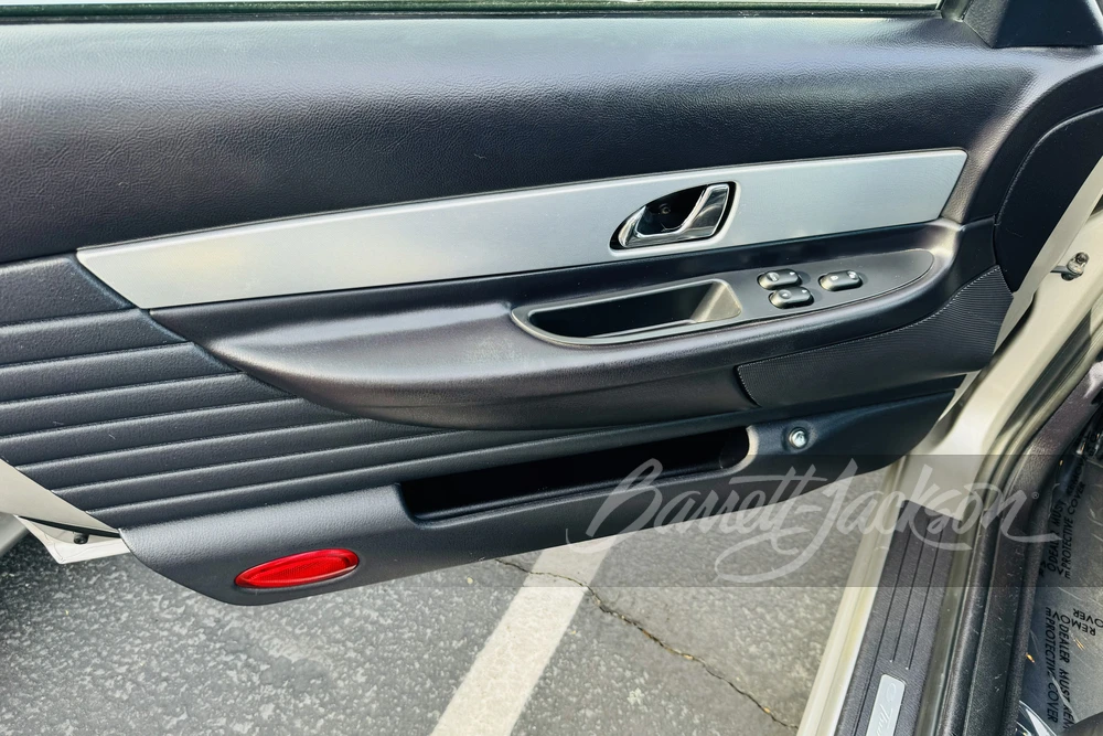 2005 Ford Thunderbird 11th Gen - Image 7 of 12