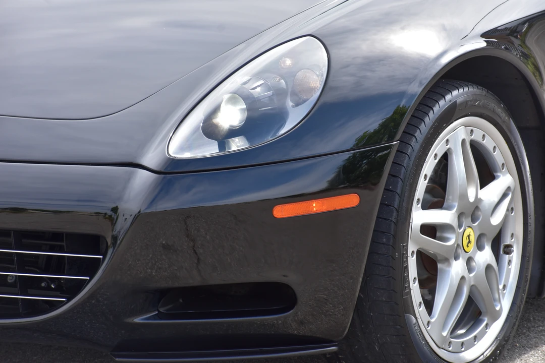 2005 Ferrari 612 - Image 26 of 31