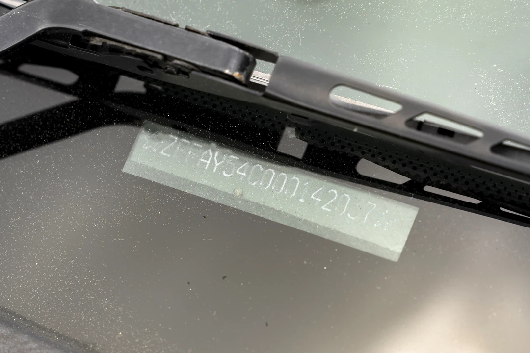 2005 Ferrari 612 - Image 16 of 31