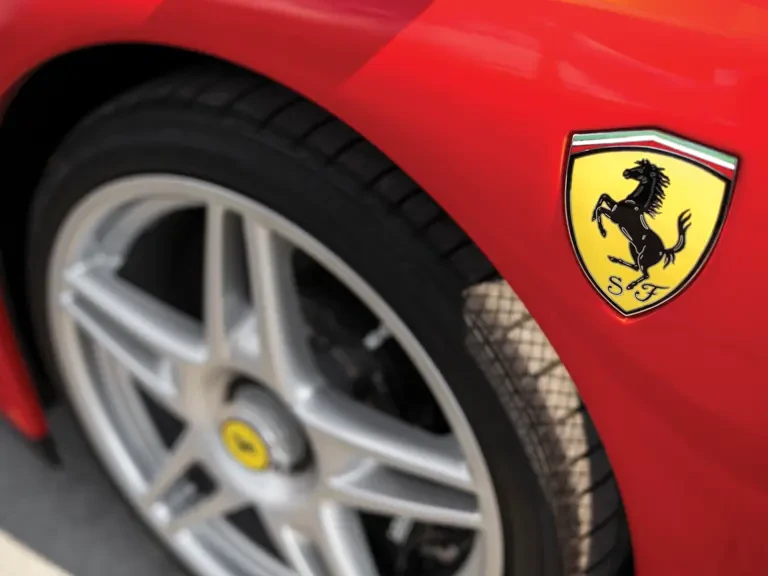 2005 Ferrari Enzo - Image 11 of 31