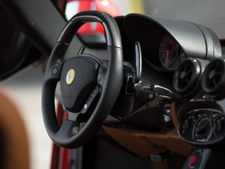 2005 Ferrari Enzo - Image 27 of 31