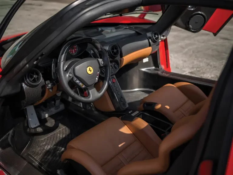 2005 Ferrari Enzo - Image 8 of 31