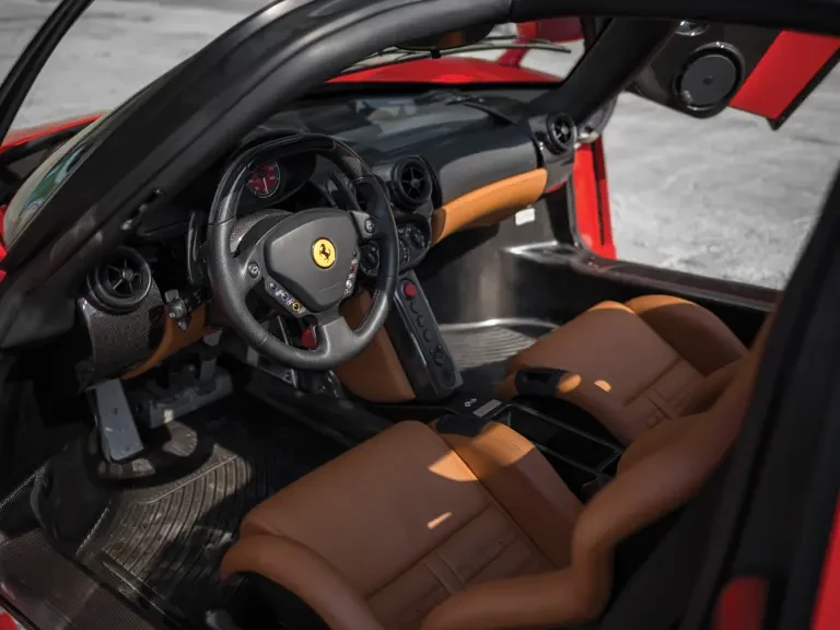 2005 Ferrari Enzo - Image 7 of 31