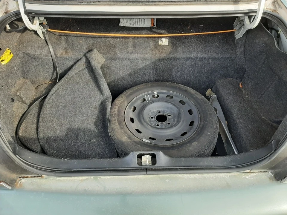 2005 Ford Crown Victoria - Image 21 of 21